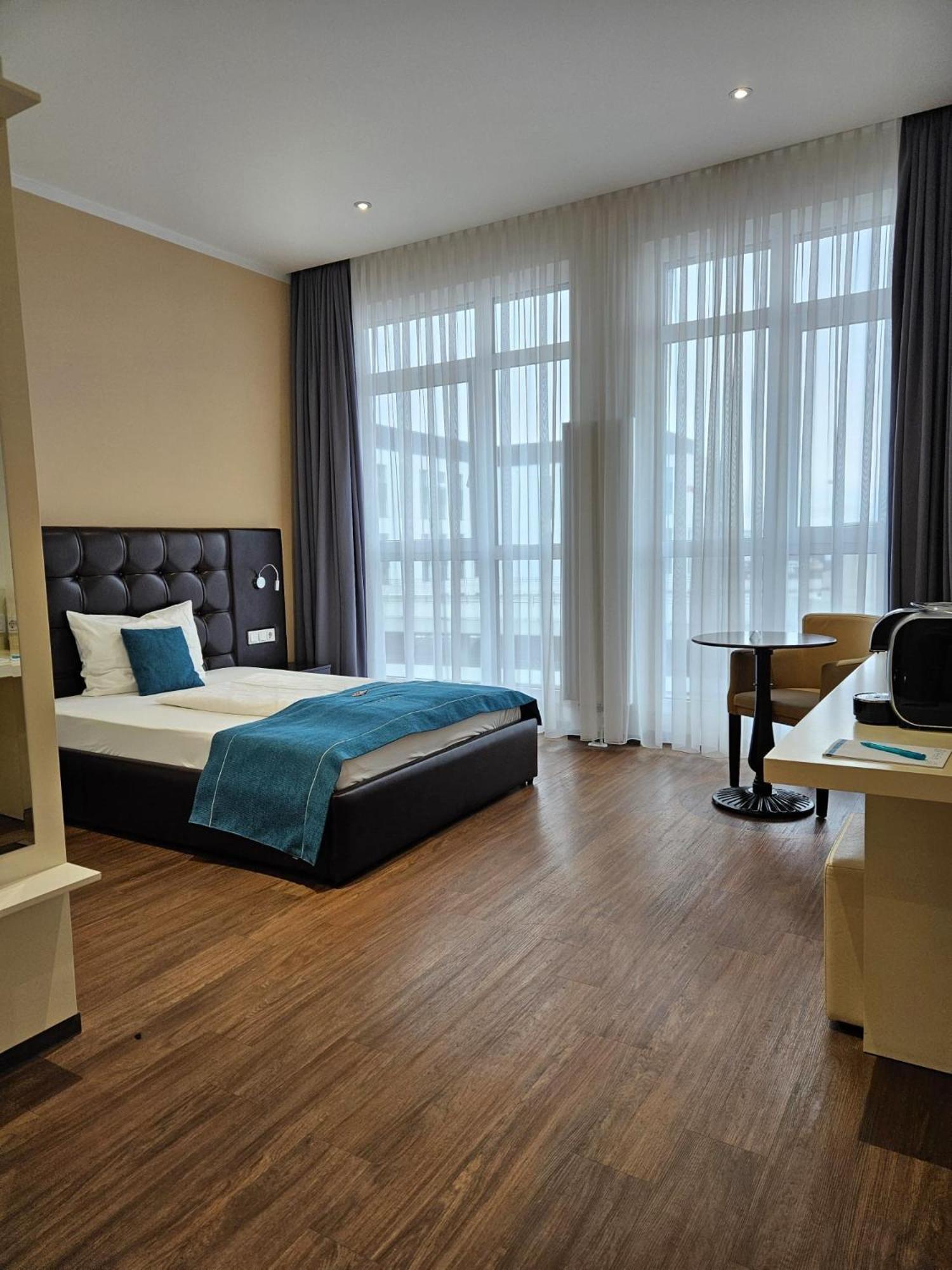 Rheincity Hotel & Boardinghouse Ludwigshafen am Rhein Exterior photo